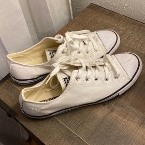 Womens Size 8.5 White Low Top Converse